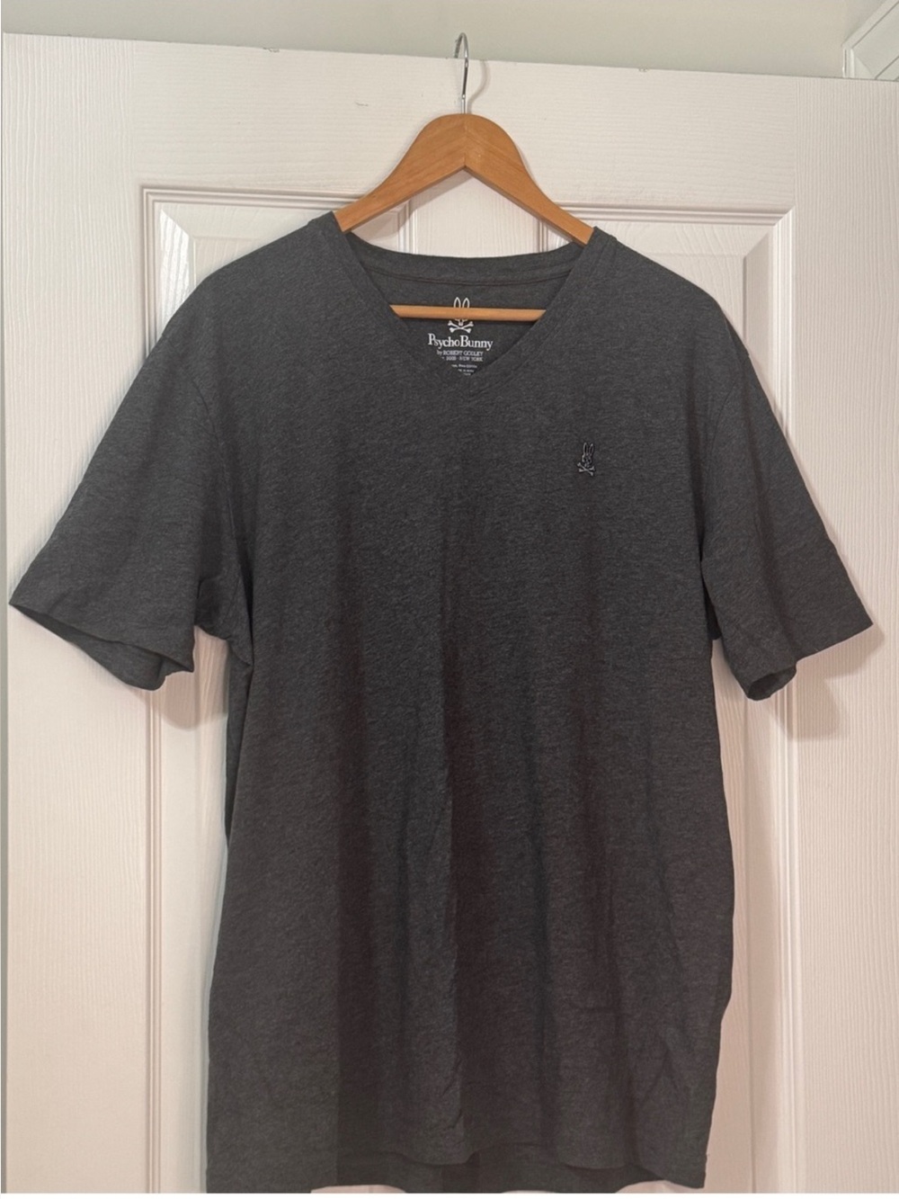 Psycho Bunny Men's V-Neck T-Shirt Size 8 (XXL)